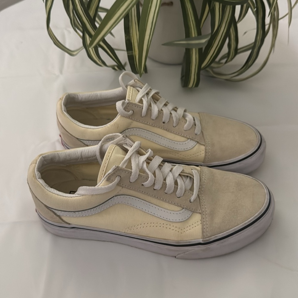 Vans Turtle Dove White (Cream) Old Skool Classic Skate Shoes Size 6.5 Women's